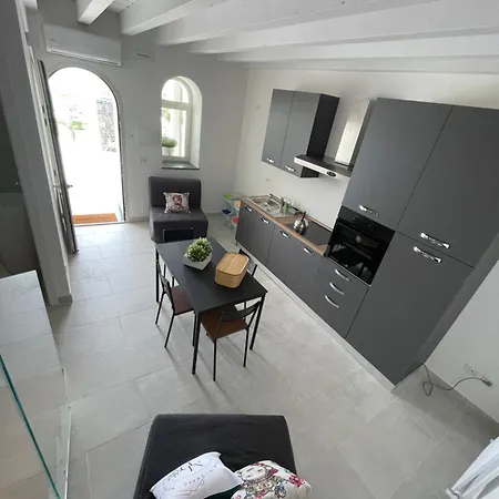 Semesterbostad Maison Divaga *
